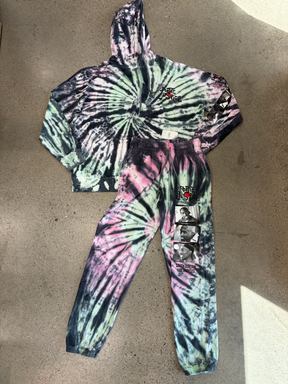 Women’s Tupac Tie-Dye Hooded sweat Set SWEATS AND HOODIE ARE DIFFERENT SIZES!